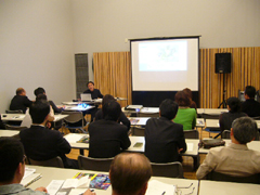 福井市で開催した光で彩る店作りの講演