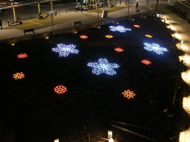 狭山市駅 西口駅前広場 2012<br>（埼玉県狭山市）のイルミネーション施工例