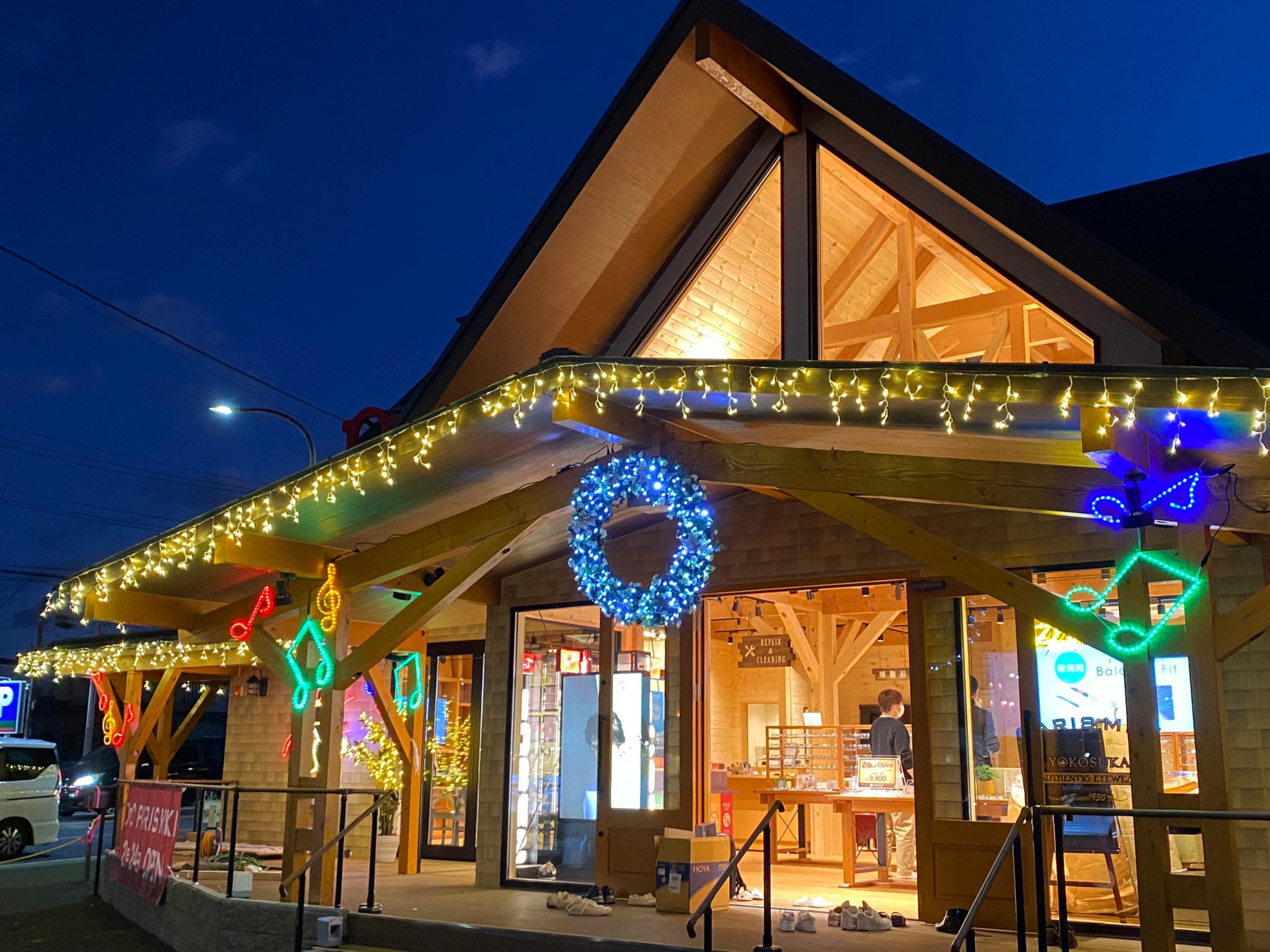 パリミキ横須賀店<br>(神奈川県横須賀市)のイルミネーション施工例