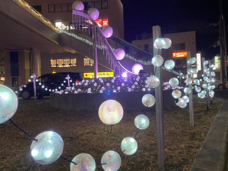 和泉市駅前　真珠カプセル+ストリングスイルミ