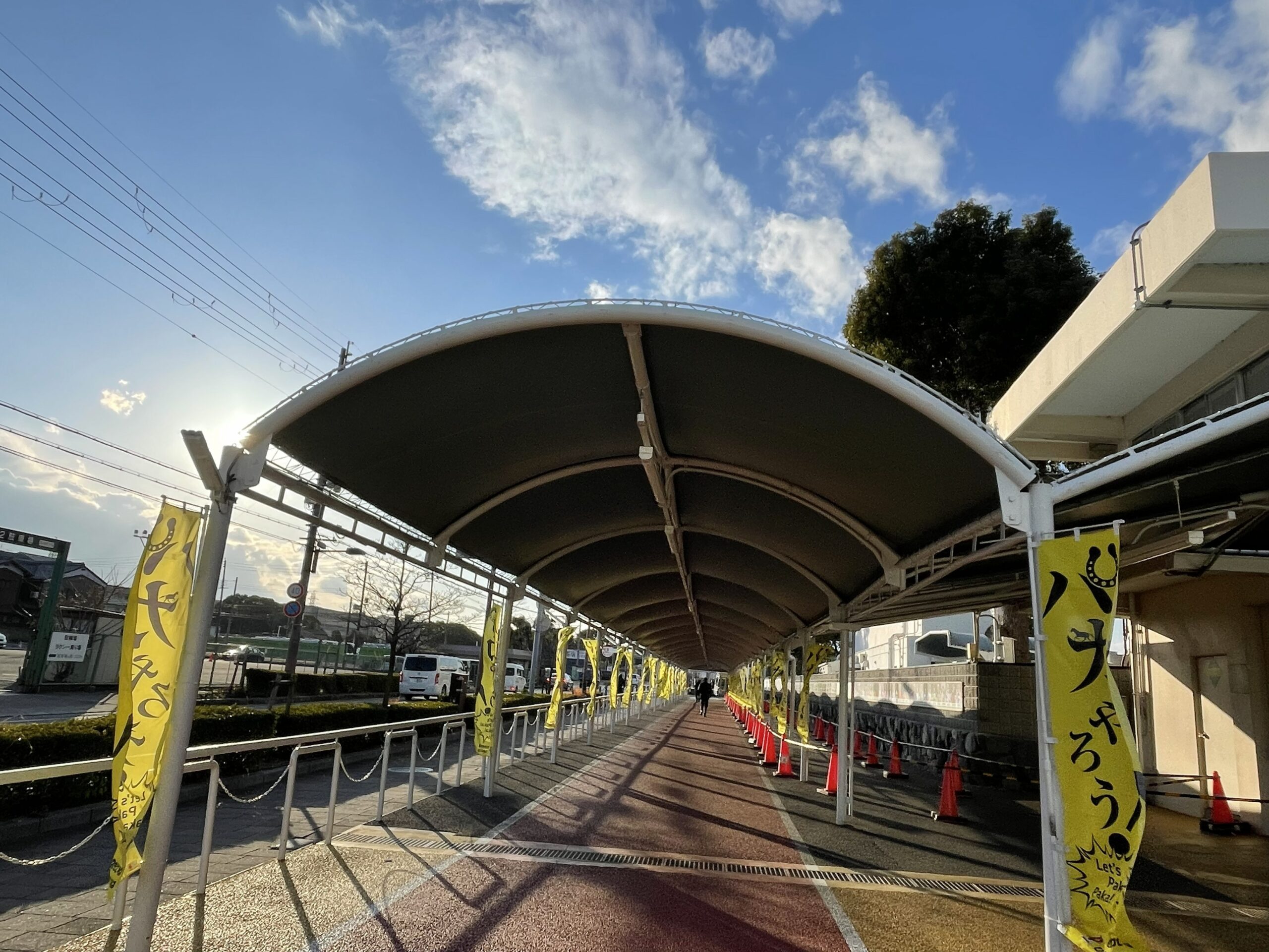 HANSHIN URBAN KEIBAのファン通路・イルミネーション施工前